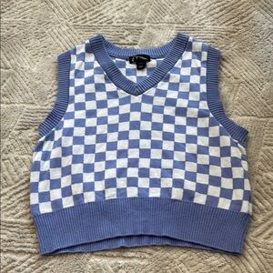 Art Class V-Neck Sweater Vest in Blue and White